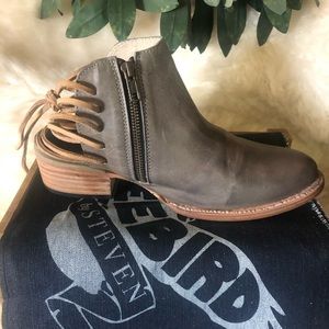 Freebird Jojo ankle boot sz 9